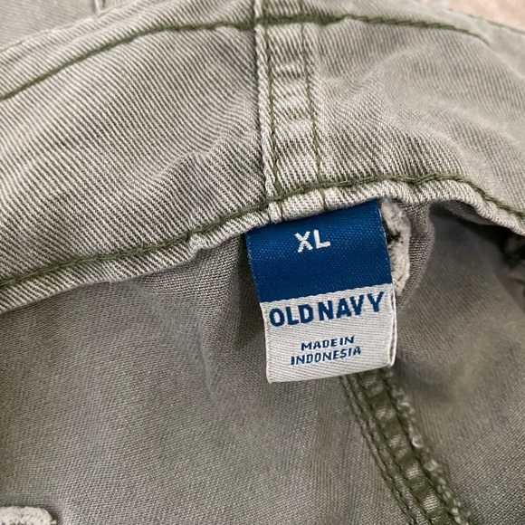 Army green shorts - Picture 2 of 3